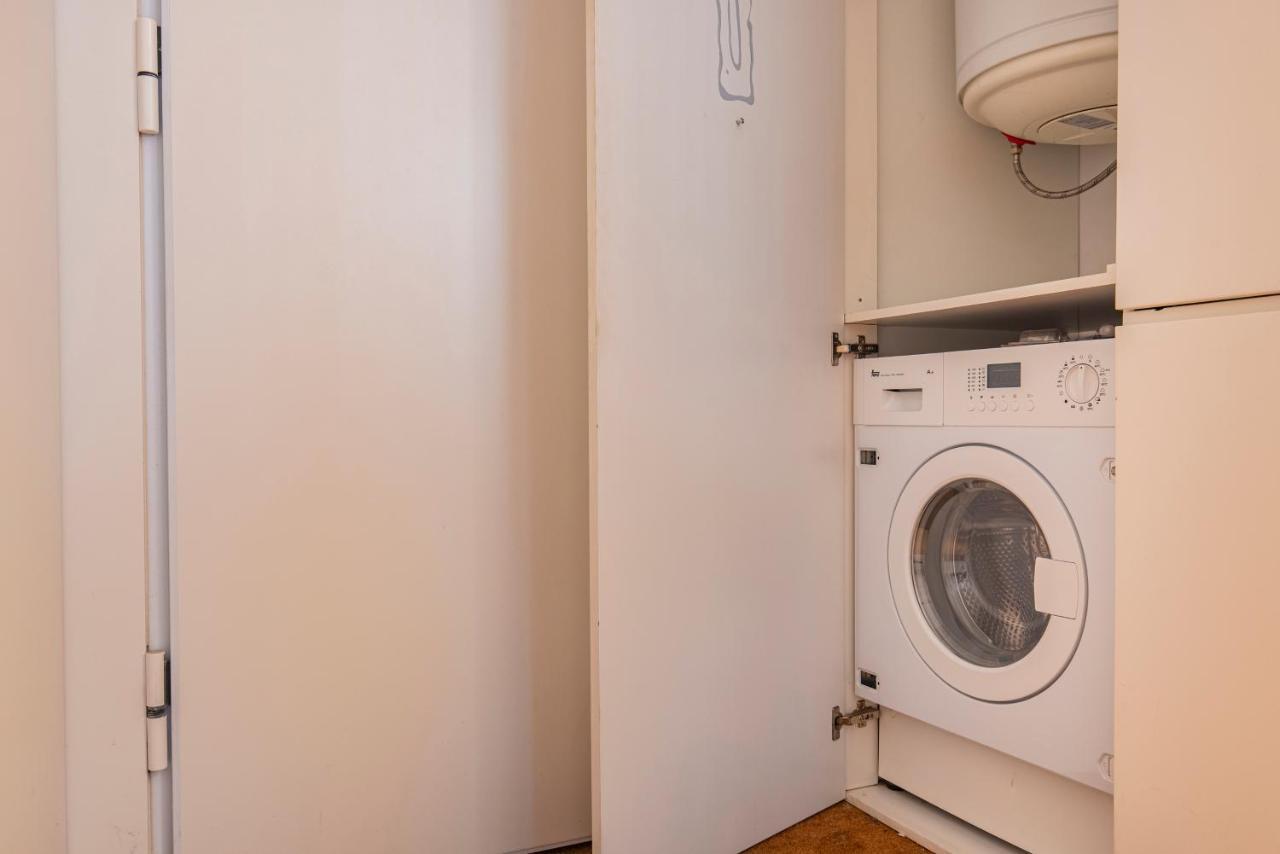 Cozy Downtown Studio By Lovelystay Lisboa Kültér fotó